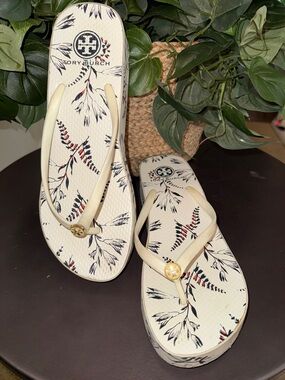 Tory Burch Cream Floral Platform Sandals with Navy & Coral Accents Size 10